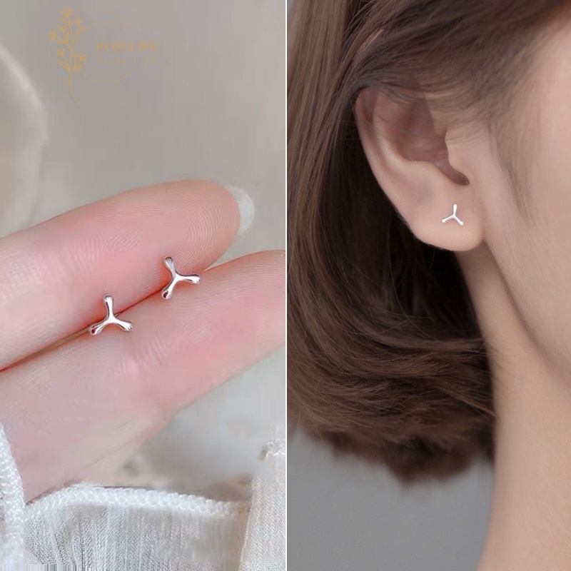 1 Pasang Anting Stud Desain Clover Good Luck Bahan S925 Silver Anti Alergi Untuk Wanita