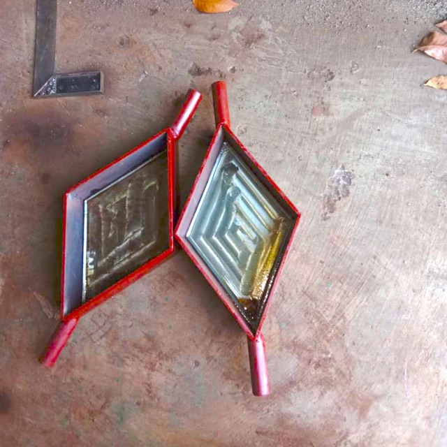 Cetakan Paving Wajik / Diamond Besi Tebal – Cetakan Paving Block Beton Custom Berbagai Ukuran