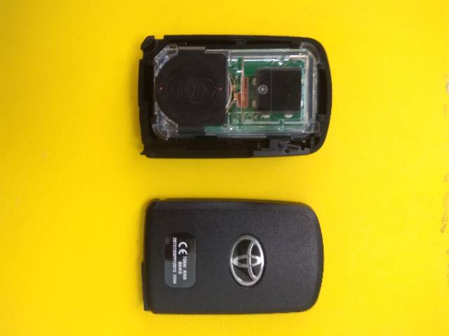 Kunci remot SMART KEY toyota ALTIS Original