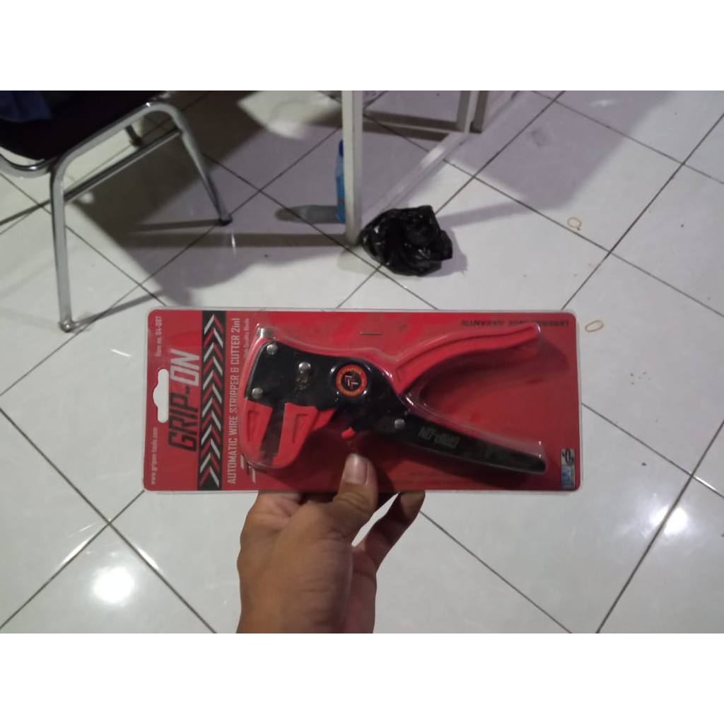 Grip-On Pengupas Kulit Kabel LAN UTP Wire Pembuka Pemotong Tang Potong Automatic Wire Stripper &amp; Cutter 2 in 1 - Grip-On