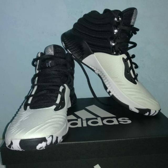 خنفساء جن جنونه جوهرة Adidas Mad Bounce 18 Outofstepwineco Com