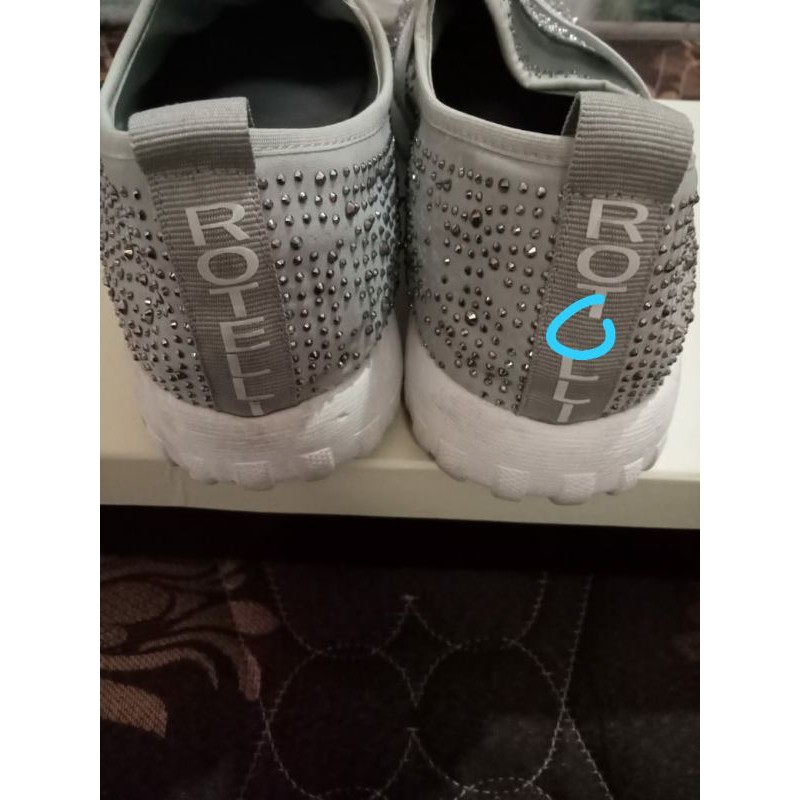 Sepatu rotelli