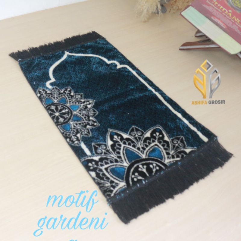 Sajadah mini anak  TUKRKY SAUDI FLORAL ,lembut,tebal dan halus UKURAN 35×60 cm-1