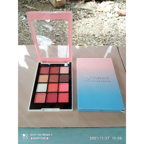 Eyeshadow Lameila