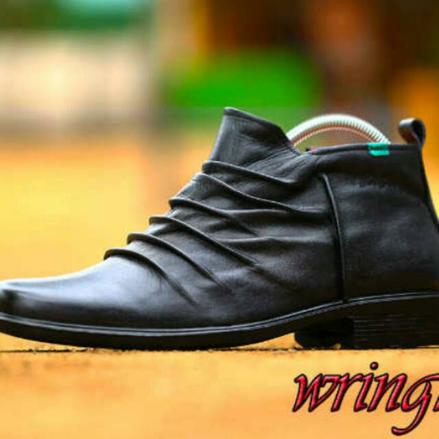 Sepatu High Pantofel Kulit "Kickers Wrinkle"