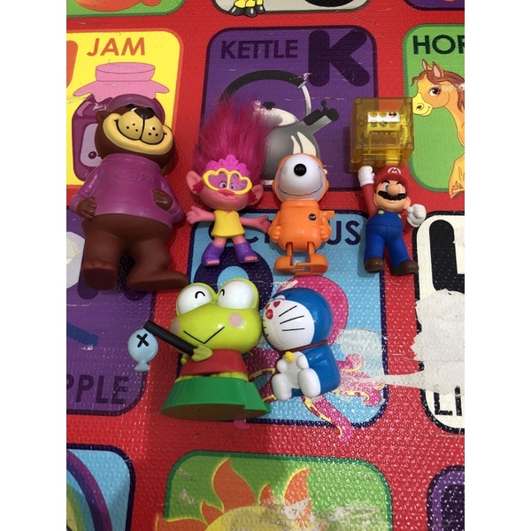 paket happy Meal mcd KFC aw , troll , Doraemon, snoopy minus mario bross