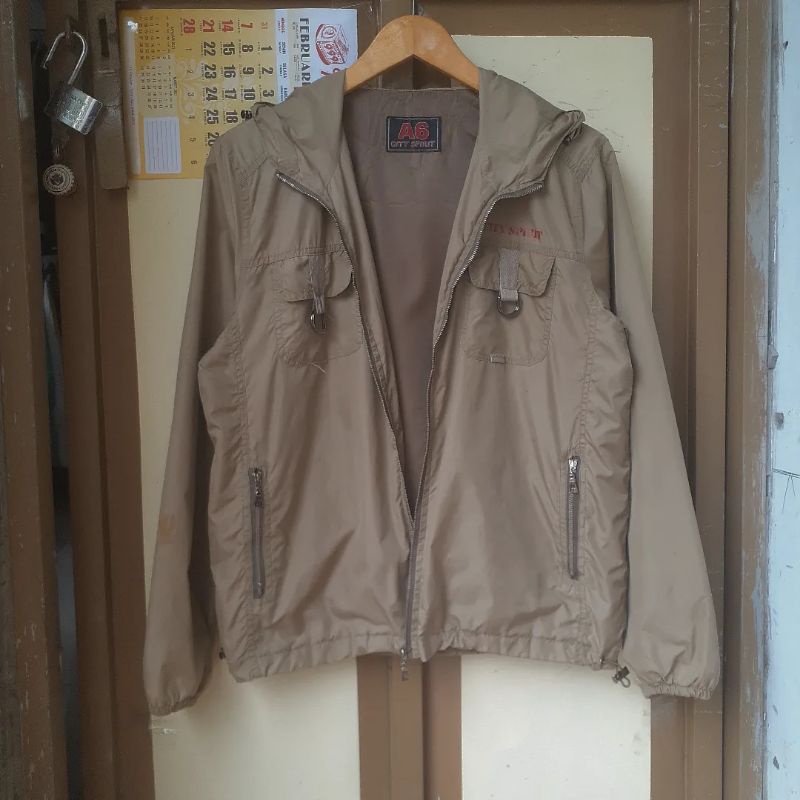 SALE JAKET VINTAGE / jaket parasut / thrift jaket second-Spirit minus 112x64
