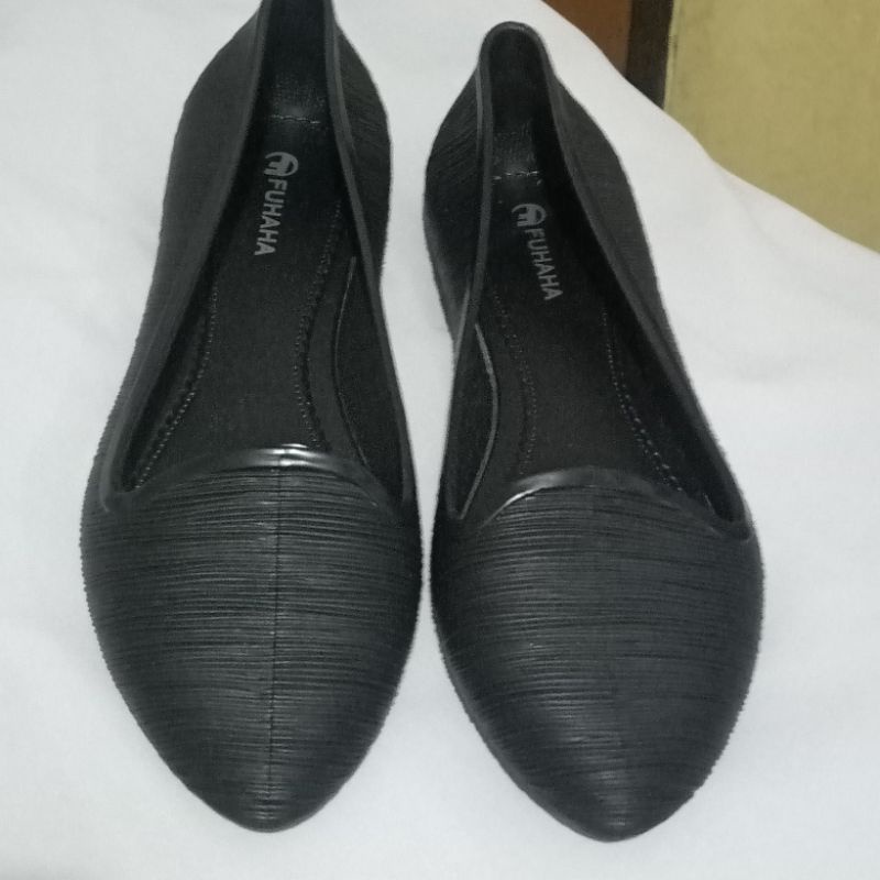 sepatu wanita flat slip on jelly fuhaha warna hitam modis