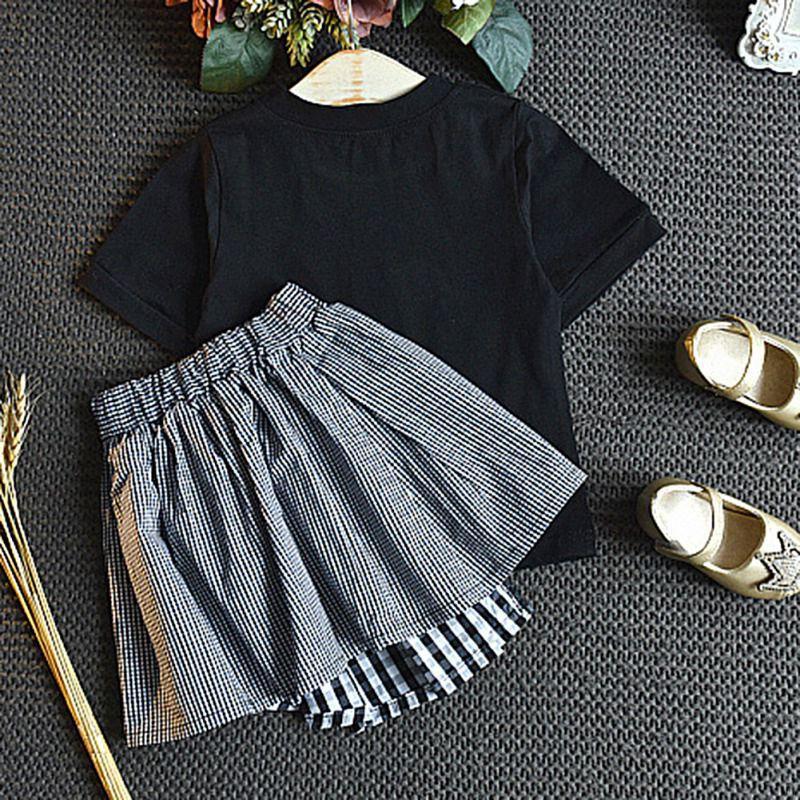Set 2Pcs Kaos  T Shirt Gambar Tulisan dan Rok dengan Hiasan  