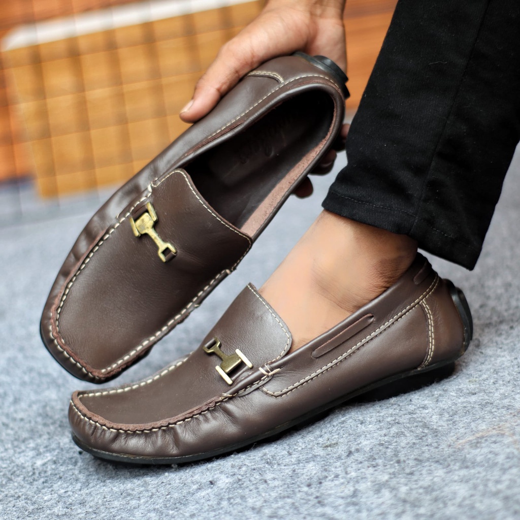 MOLK Sepatu Kasual Slip On Pria Kulit Asli Trendy Kekinian Pantofel Kerja Kantor Murah Anti Slip