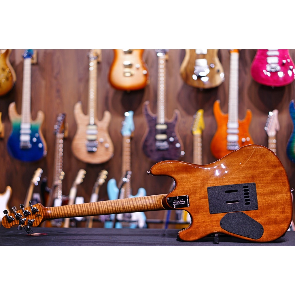 Ernie Ball Music Man Sabre - Honey Suckle G98442