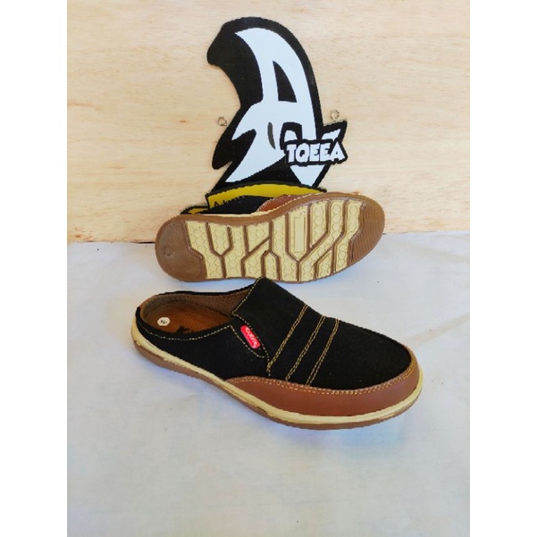 Slop kicker _sepatu sandal kickers_sandal sepatu kc