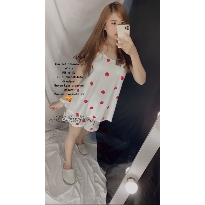 

One Set Strawberry White