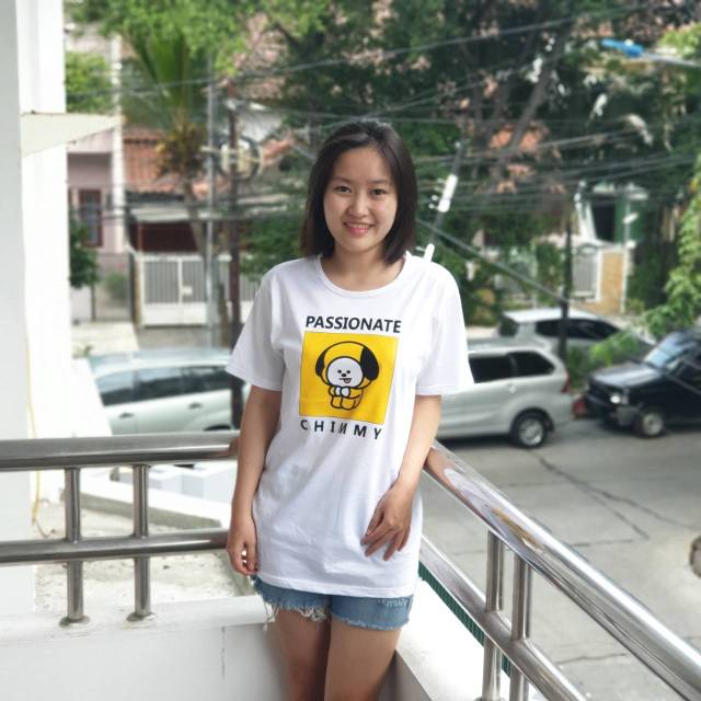 KAOS KATUN OVERSIZE CHIMMY BT21 X UNIQLO