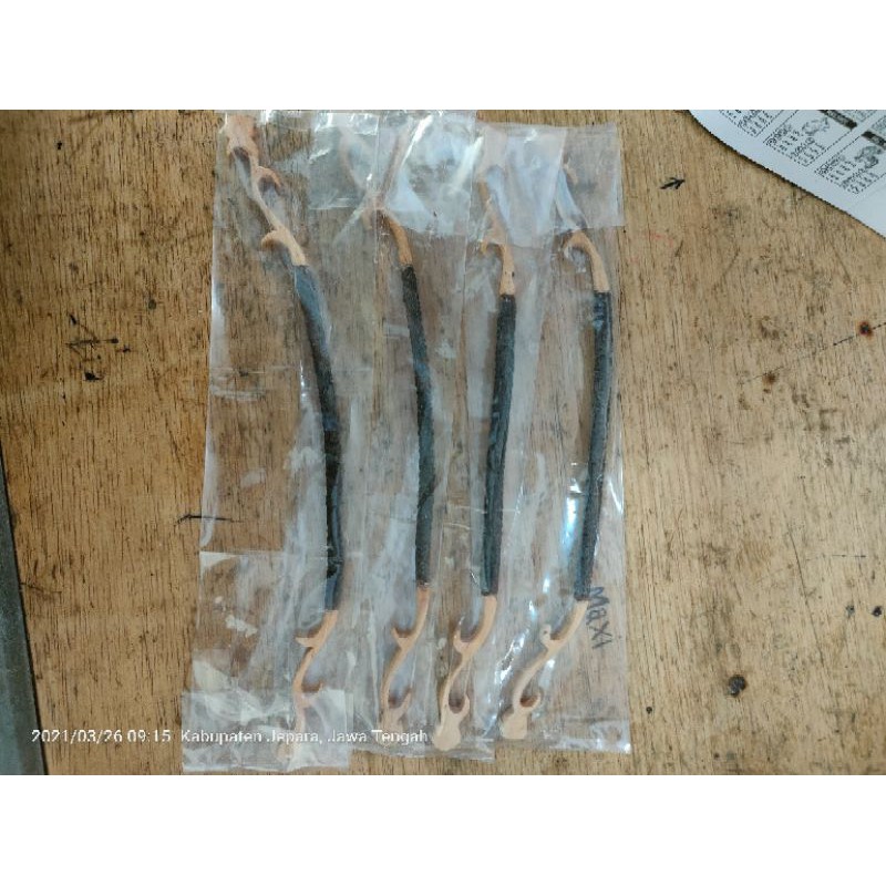 tangkringan asem Bali helopet pleci