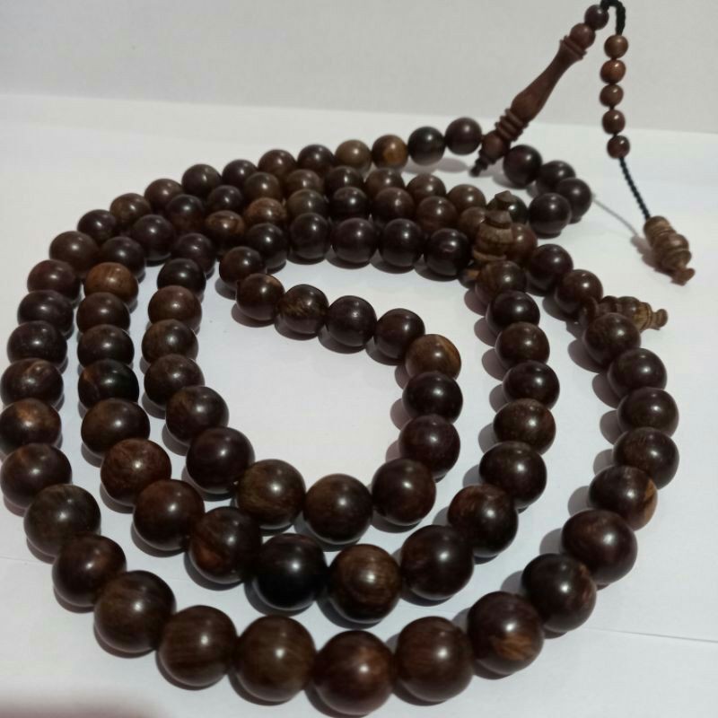 tasbih gaharu super 12mm tasbih gaharu asli tasbih gaharu wangi tasbih gaharu kalimantan