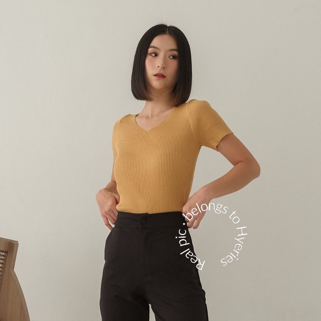 HYERIES Jisoo Knit Top / Basic Top / Vneck Top/ Atasan Wanita Lengan Pendek / Atasan Rajut / Atasan Kerja / Atasan Casual / Baju Korea / Baju Polos