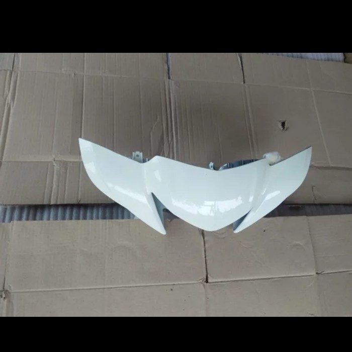 batok kepala lampu depan motor mio j warna putih