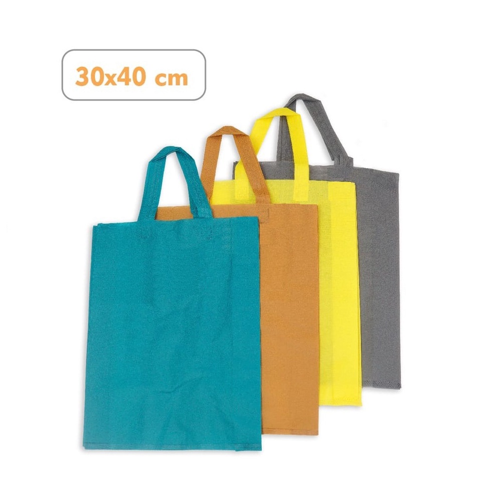 

Tas spundbond biasa (30x40x9cm) tasspundbond/goodiebag/tas kain/tas kado