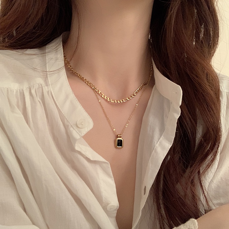 Kalung Model Lapis Emas 18k Bahan Titanium Steel Gaya Retro Korea Untuk Wanita