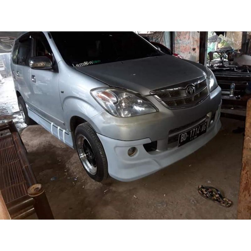 body kit Avanza old castom belakang yaris.thn 2004-2010