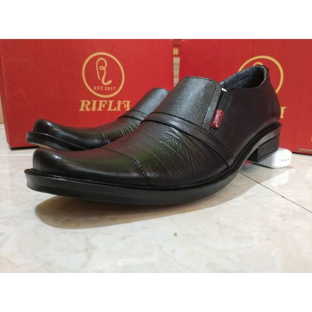 Sepatu kerja formal pantofel pria kulit asli