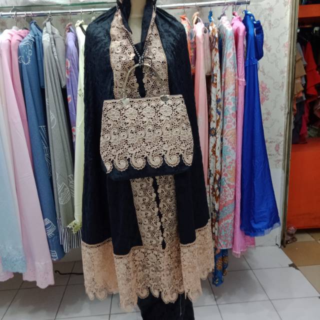 Mukena Sutra Krisdayanti