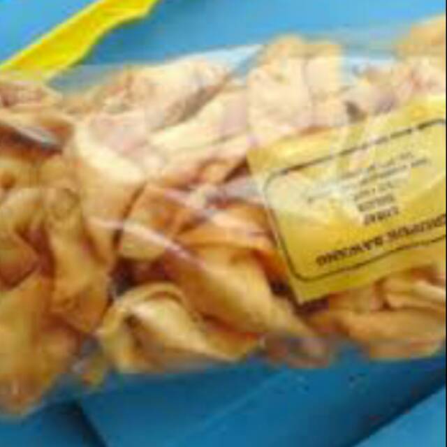 

Krupuk bawang khas sinjai