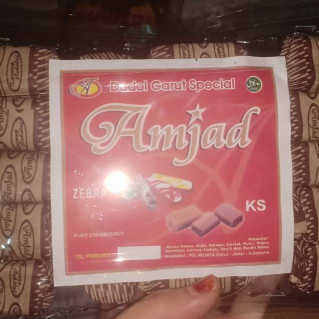 

Dodol garut ( grosir berbeda )