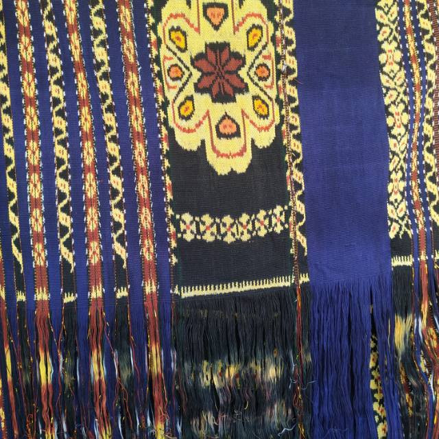 Kain tenun asli NTT kupang