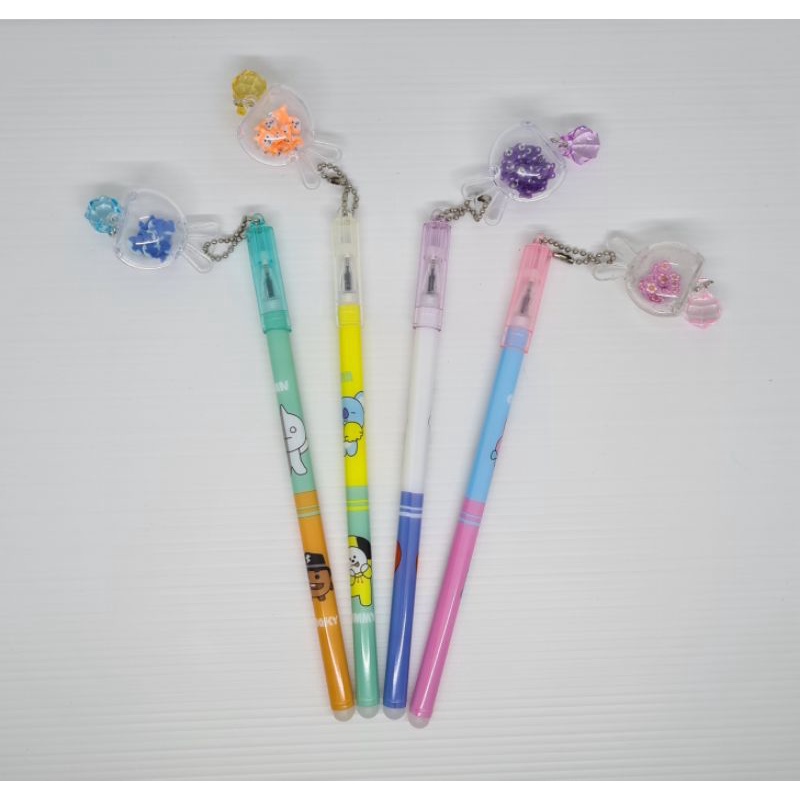 

Pulpen Erasable Ink/Bisa dihapus + Gantungan mainan