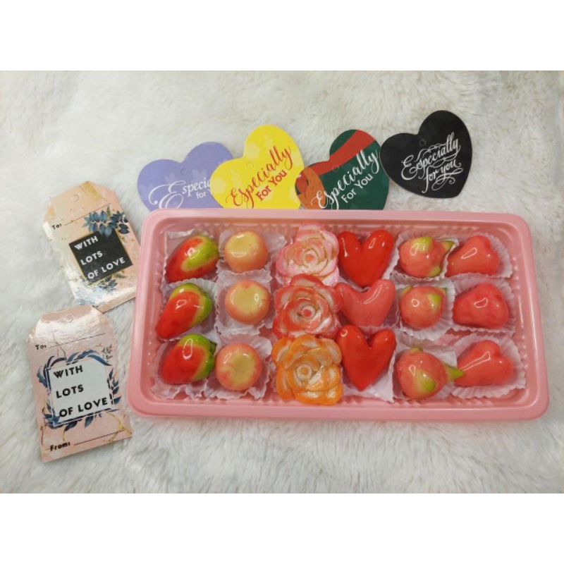 Kue Lukchup Hampers Pink Kue Hampers Gift Love Kue Buah Mini Thailand Kue Mawar