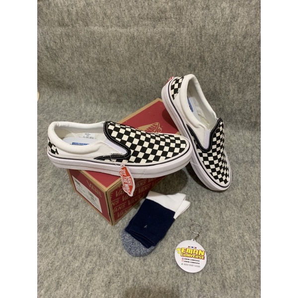 SEPATU SLIP ON CHEKERBOARD CLASIC CATUR MADE IN CHINA WAFFLE DT