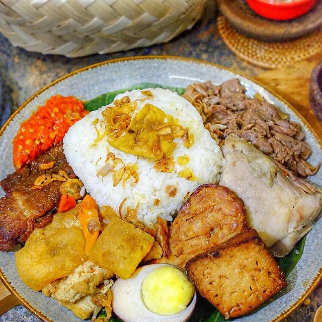 

Gudeg Komplit