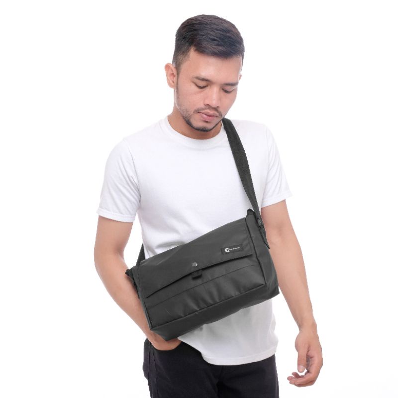 EXPEDITE.CO// Gekko Tas Salempang Sling Bag Tas Laptop Tas Kuliah Tas Kerja waterproof