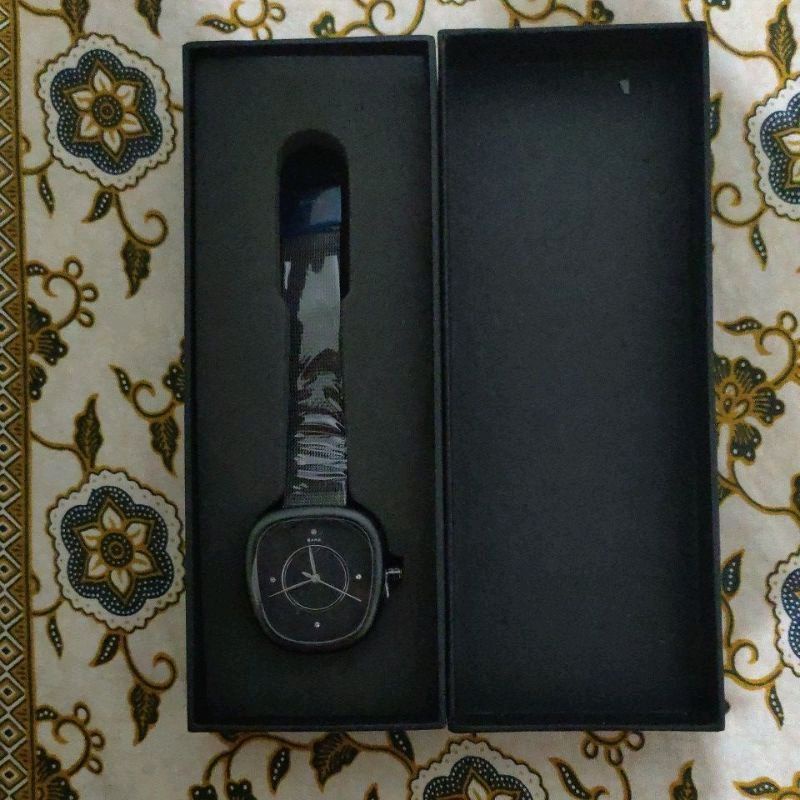 New Bono Watch Siena Luna Milanese Dark Black x Lozy Hijab