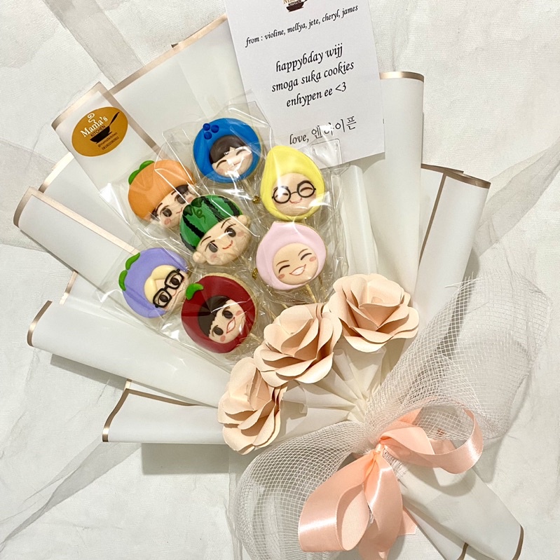 

Enhypen Kpop Cookies Bouquet - (isi 7 pcs) Icing Cookies / Sugar Cookies / Decorated Cookies / Kukis Hias