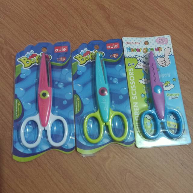 

GUNTING ZIGZAG ANAK SEKOLAH PRAKARYA #gunting #scissorsstudent #zigzag