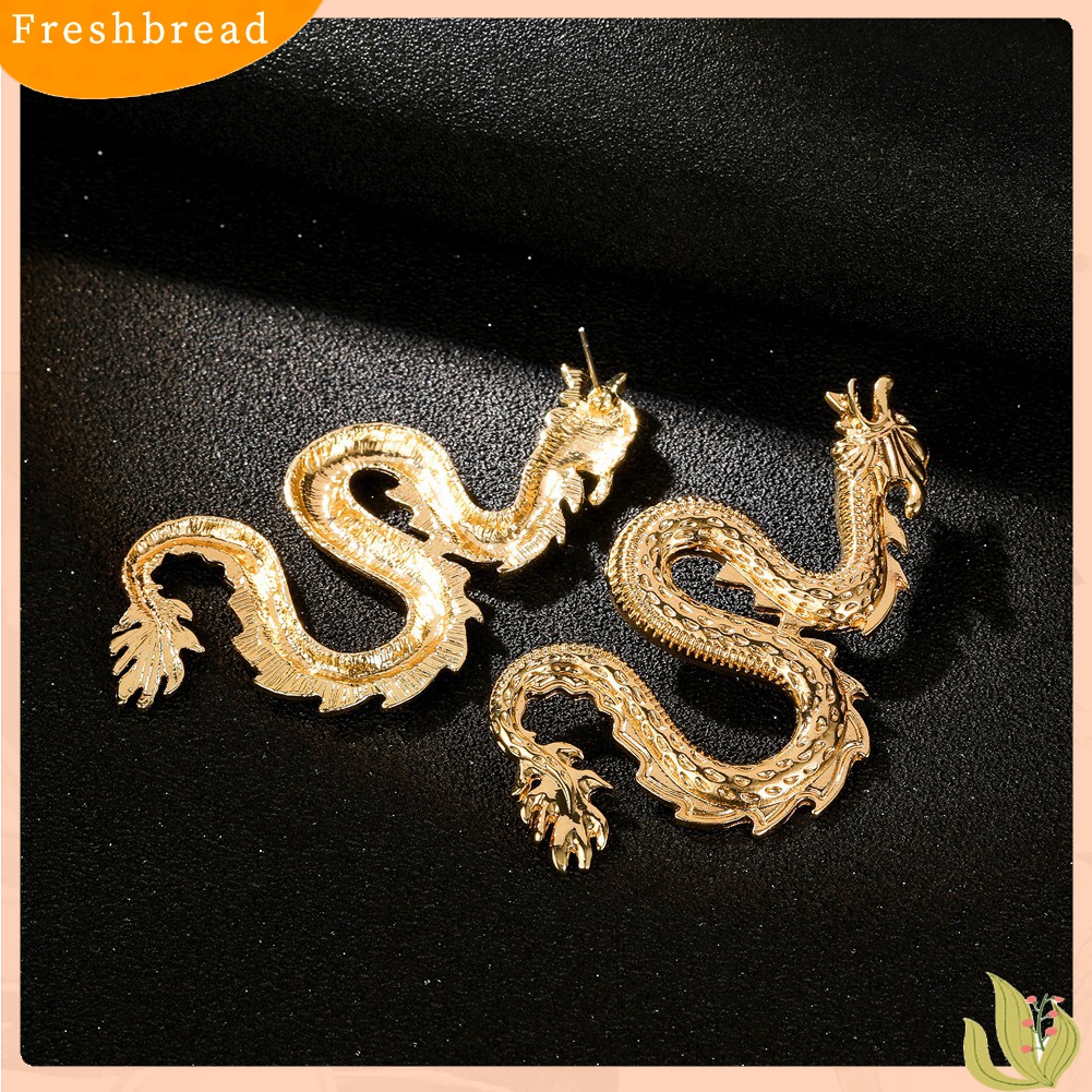 [TERLARIS]Stylish Women Curved Dragon Shape Alloy Ear Studs Earrings Party Jewelry Gift