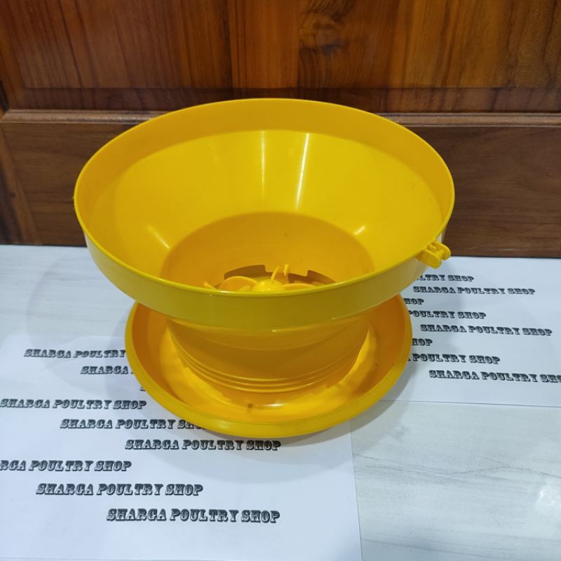 DOC FEEDER - BABY CHICK- PIRING + BOTOL + (TEMPAT MAKAN ANAK AYAM)