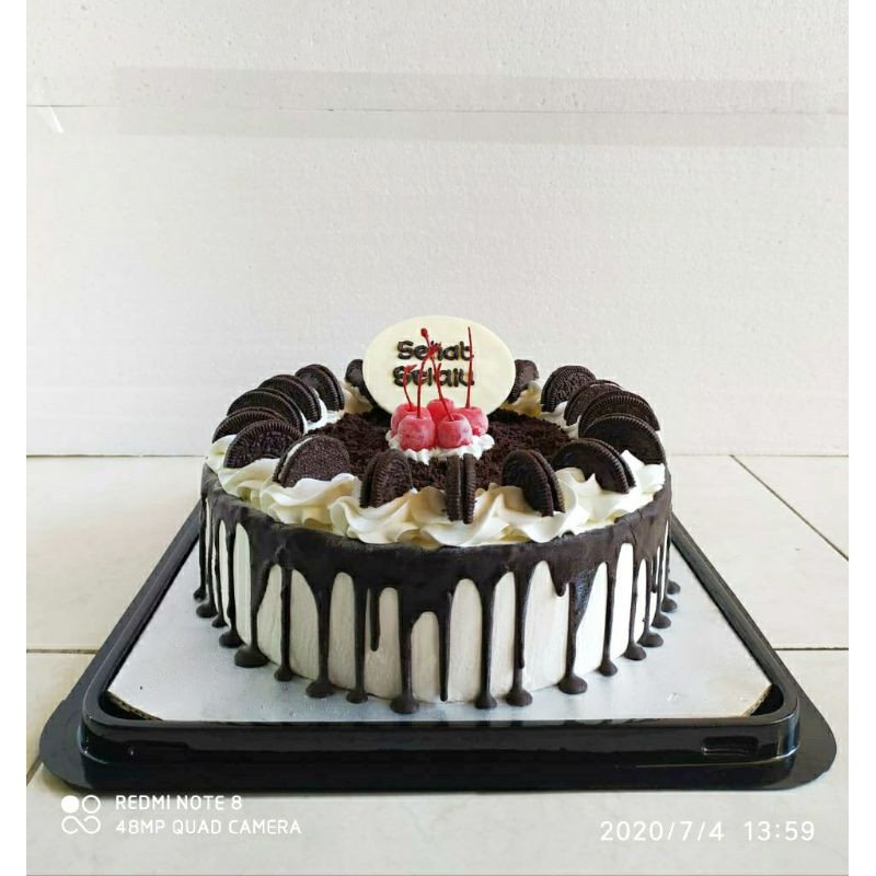 

PROMO !!! ICE CREAM TART, Model Oreo Tart Chery, 24 cm, Tart Dalamnya 100% Ice Cream Tanpa Kue