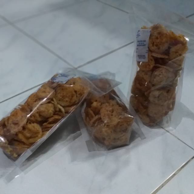 

Kripso(krpik bakso) .di jamin halal, 100%daging ayam