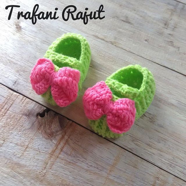 flat shoes rajut bayi
