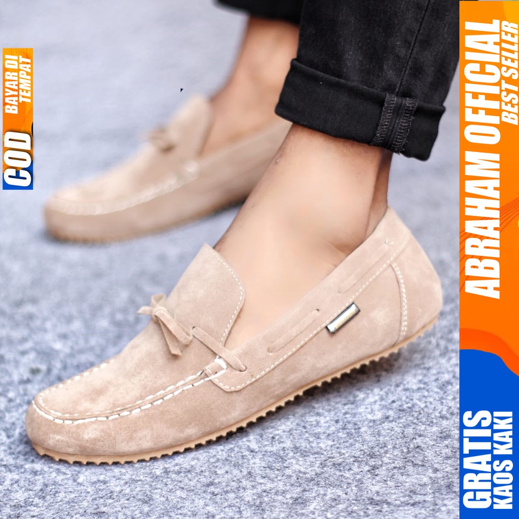 Sepatu Slip on Pria Santai Casual Formal Suede Kerja Kantor Kuliah Kondangan Hitam Keren Terbaru