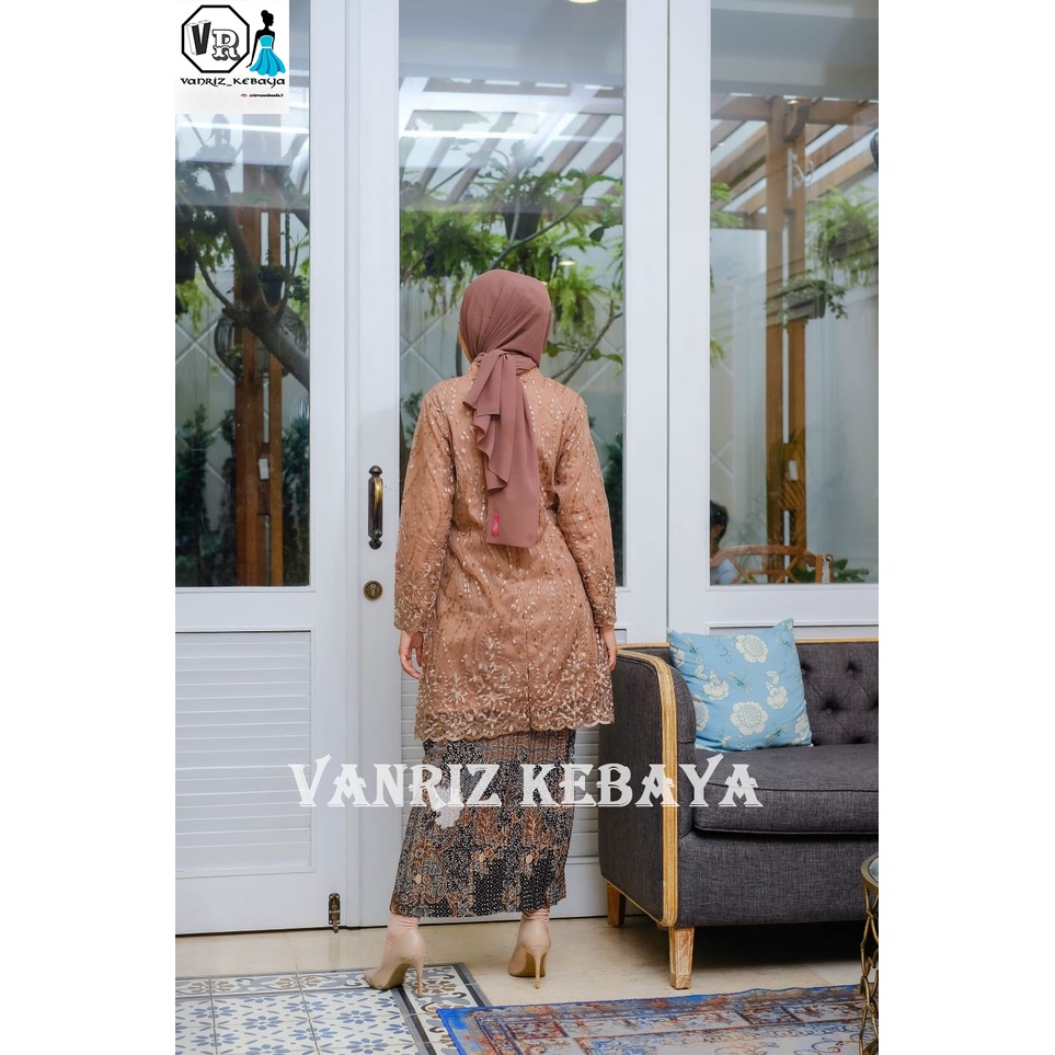 Vanriz Kebaya-Tunik Kebaya Tile Nagita