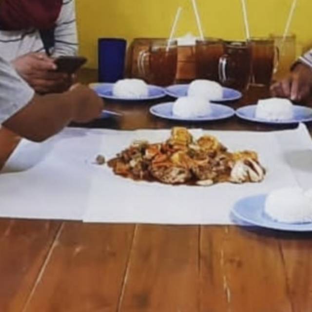 

Kertas laminasi alas makan seafood76x66cm 500 lembar