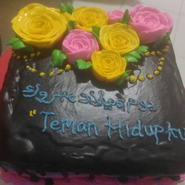 

Kue tart blackforest