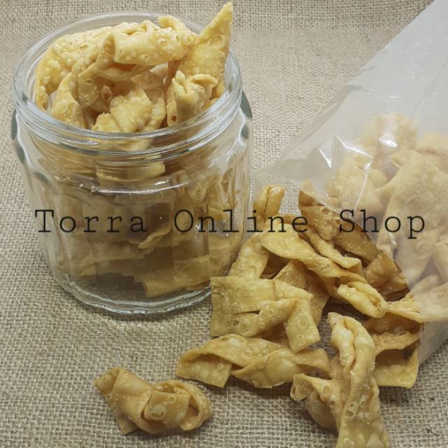 

Pangsit Telor (1 kg) cemilan kiloan