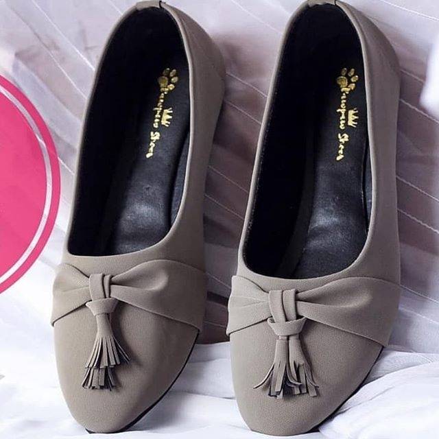 Sepatu Wanita Bigsize Jumbo Size 41,42,43,44,45