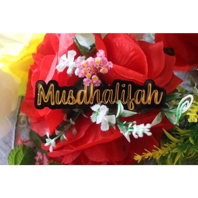 

name tag akrelik timbul